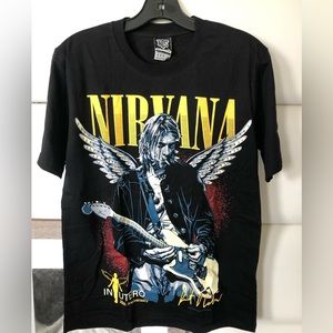 Regular brandnew shirt medium size printed in thailand